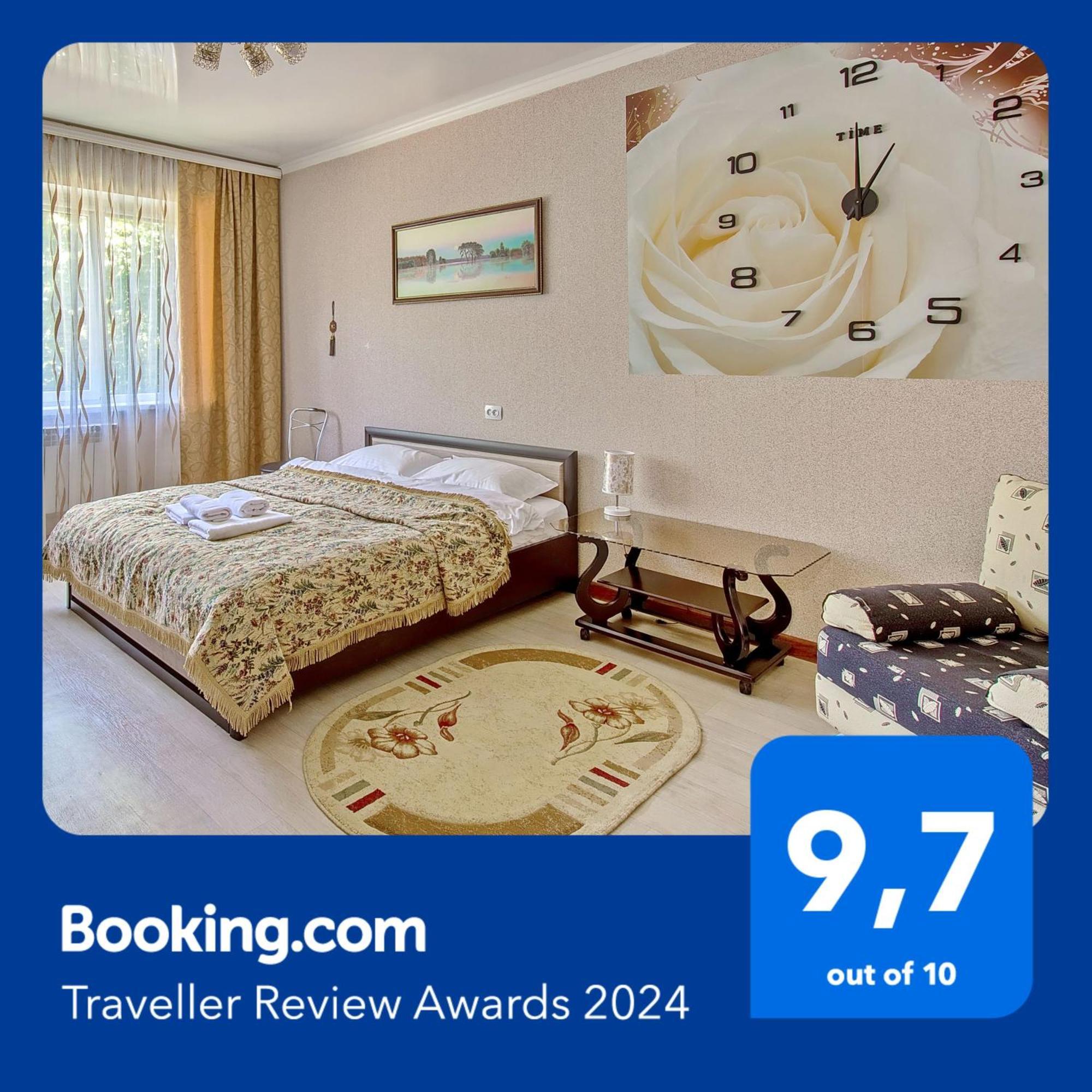 Cozy apartment on Rozybakiev 145. Atakent Almatı Dış mekan fotoğraf