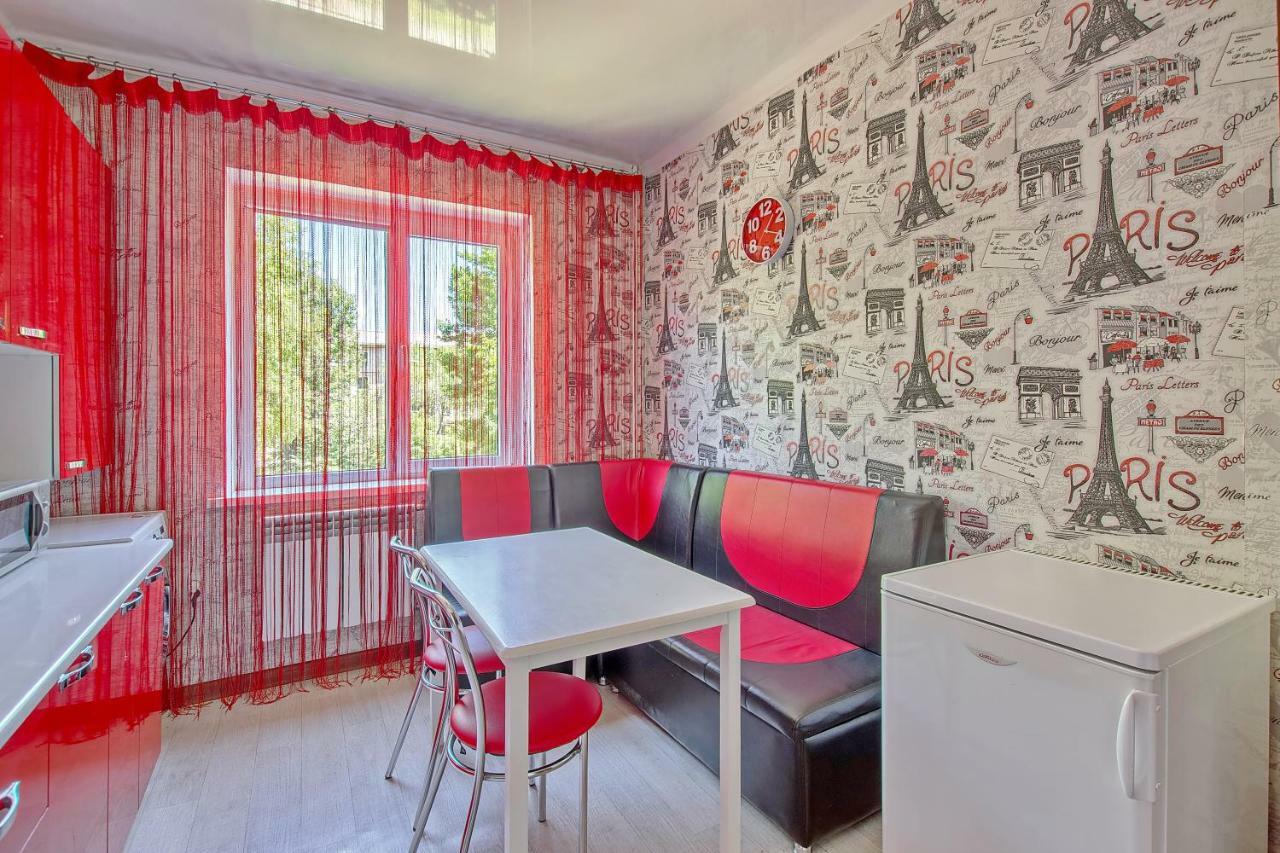 Cozy apartment on Rozybakiev 145. Atakent Almatı Dış mekan fotoğraf